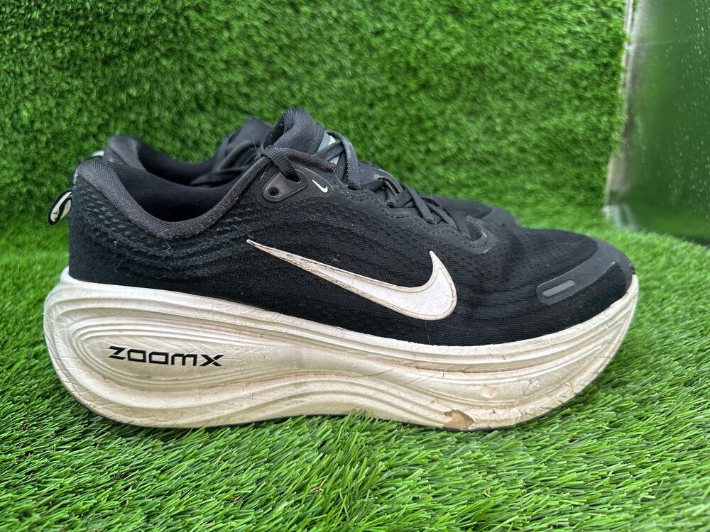 Nike Vomero Plus HV8150-002 Athletic Sneaker Mens 11 Black Mesh Running Training